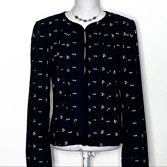 T Tahari Jackets & Blazers - T TAHARI-Lace & Embroidered Blazer. Med.